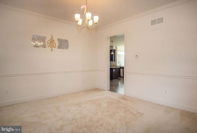 200 W TESTAVERDE RD, Newark, DE 19702