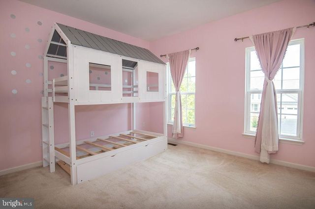 200 W TESTAVERDE RD, Newark, DE 19702