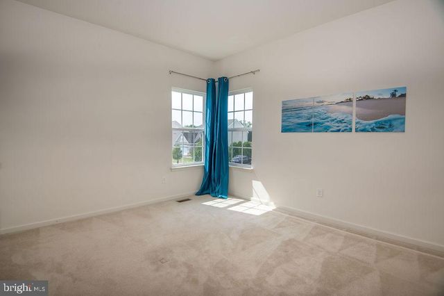 200 W TESTAVERDE RD, Newark, DE 19702