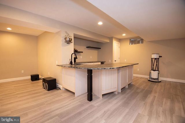 200 W TESTAVERDE RD, Newark, DE 19702