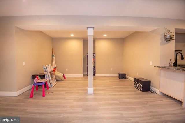 200 W TESTAVERDE RD, Newark, DE 19702