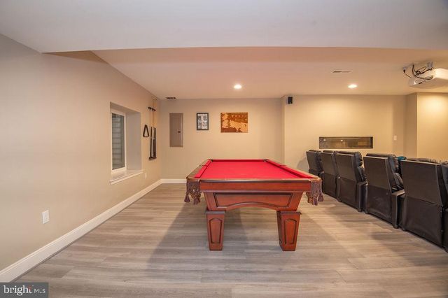 200 W TESTAVERDE RD, Newark, DE 19702