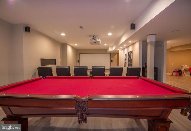 200 W TESTAVERDE RD, Newark, DE 19702