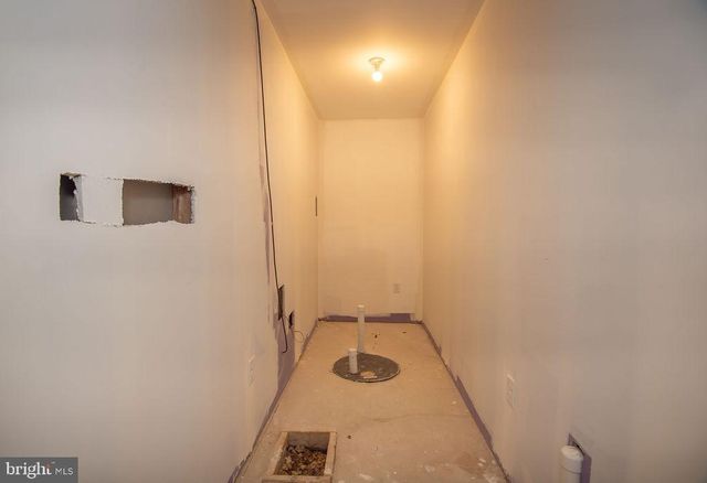 200 W TESTAVERDE RD, Newark, DE 19702