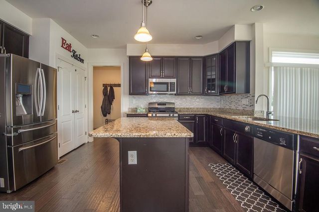 200 W TESTAVERDE RD, Newark, DE 19702