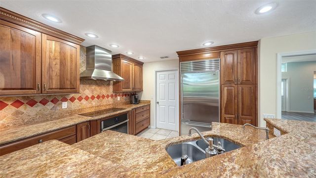 4391 MAPLEWOOD LANE, Sarasota, FL 34238
