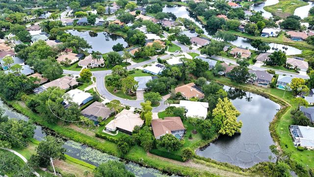 4391 MAPLEWOOD LANE, Sarasota, FL 34238