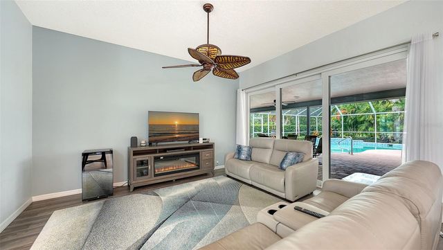 4391 MAPLEWOOD LANE, Sarasota, FL 34238