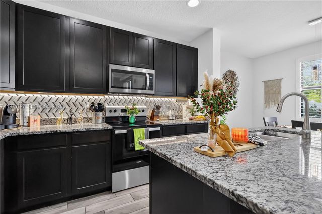 217 NW 36th Ave, Pompano Beach, FL 33069