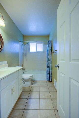 9906 Jennifer Ct, Delhi, CA 95315