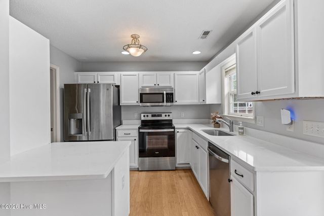 410 Point View Court, Wilmington, NC 28411