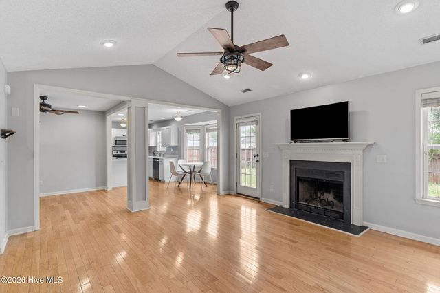 410 Point View Court, Wilmington, NC 28411