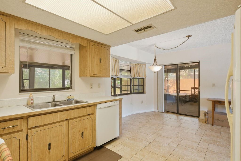 Image 9 of property listing at 10369 DUNKIRK ROAD, Spring Hill, FL 34608