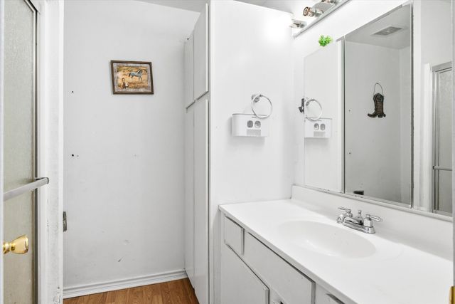 213 Westview Drive, Gun Barrel City, TX 75156