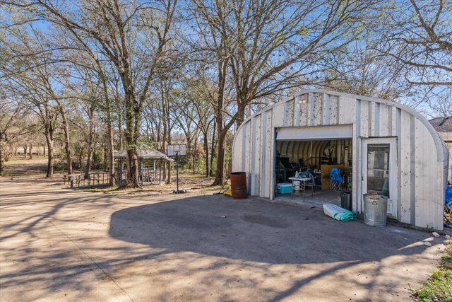 213 Westview Drive, Gun Barrel City, TX 75156