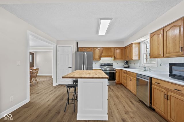 6295 New Harmony Road, Martinsville, IN 46151