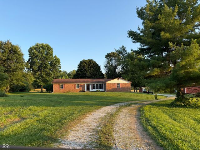 6295 New Harmony Road, Martinsville, IN 46151
