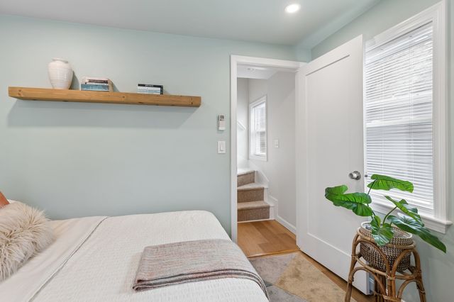 84 West St, Newton, MA 02458