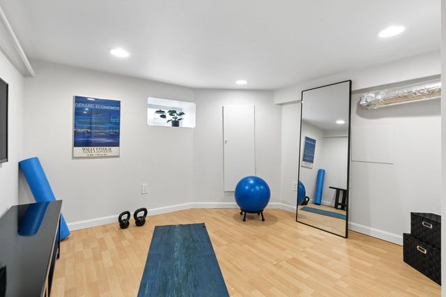 84 West St, Newton, MA 02458