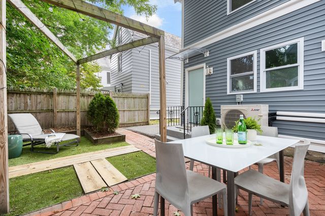 84 West St, Newton, MA 02458