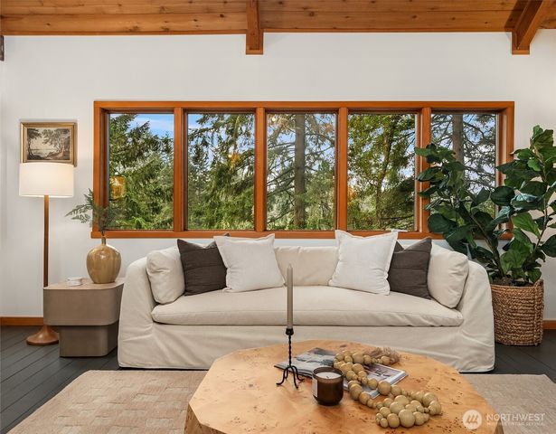 22602 Old Mill Road SW, Vashon, WA 98070