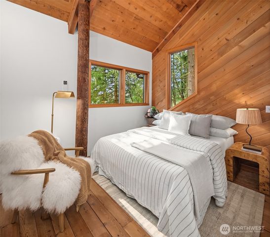 22602 Old Mill Road SW, Vashon, WA 98070