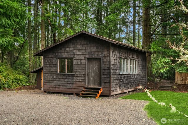 22602 Old Mill Road SW, Vashon, WA 98070