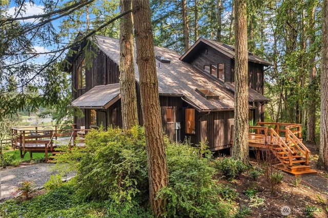 22602 Old Mill Road SW, Vashon, WA 98070