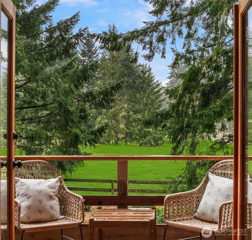 22602 Old Mill Road SW, Vashon, WA 98070