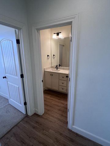 322 Cowboy Lane, Wolfforth, TX 79382