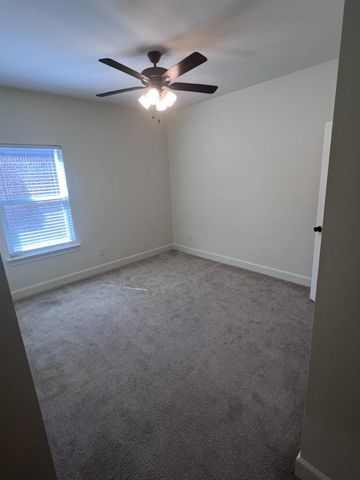 322 Cowboy Lane, Wolfforth, TX 79382