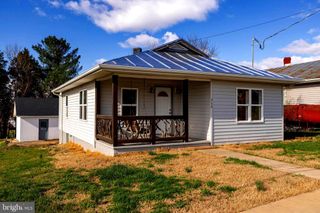 514 LURAY AVE, Luray, VA 22835
