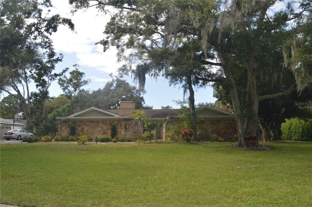 2111 PADDOCK CIRCLE, Dunedin, FL 34698