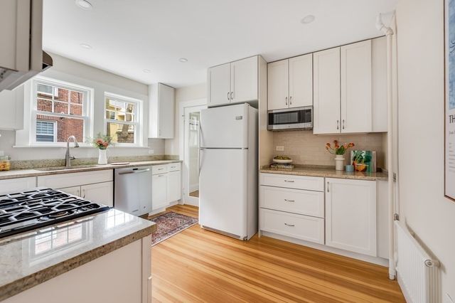 41 Lee Street A, Cambridge, MA 02139