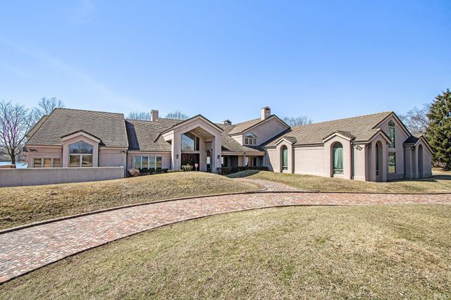 27 Quail Island, Elkhart, IN 46514