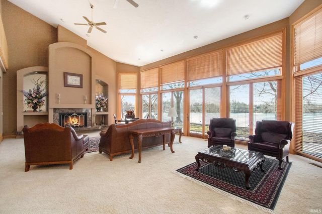 27 Quail Island, Elkhart, IN 46514