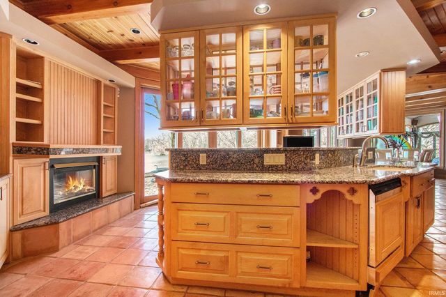27 Quail Island, Elkhart, IN 46514