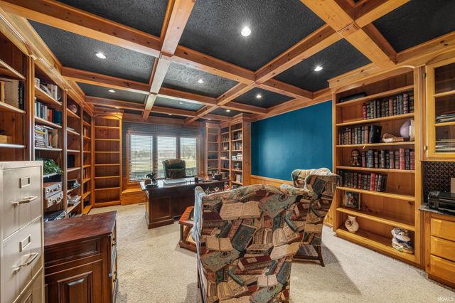 27 Quail Island, Elkhart, IN 46514