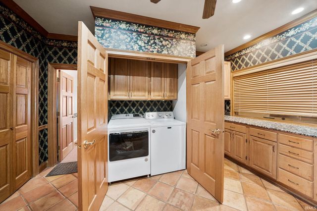 27 Quail Island, Elkhart, IN 46514
