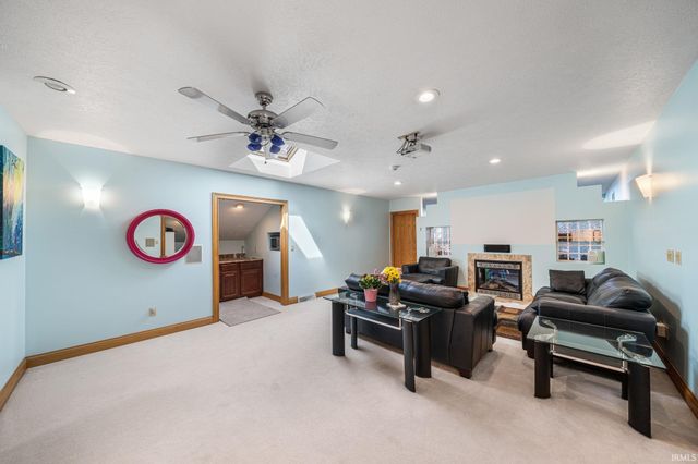 27 Quail Island, Elkhart, IN 46514