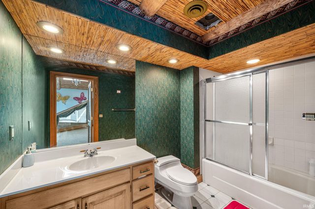 27 Quail Island, Elkhart, IN 46514