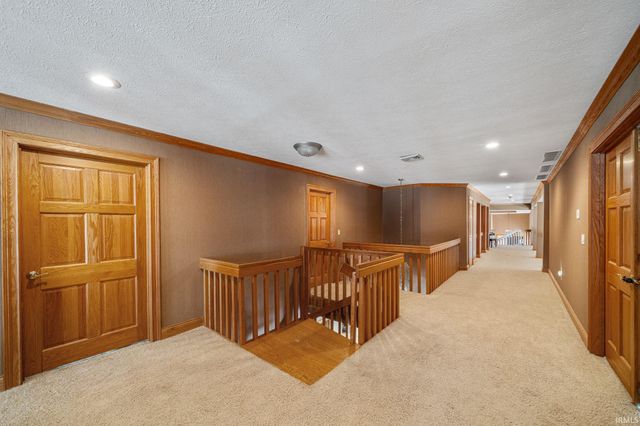 27 Quail Island, Elkhart, IN 46514