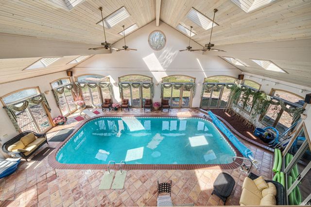 27 Quail Island, Elkhart, IN 46514