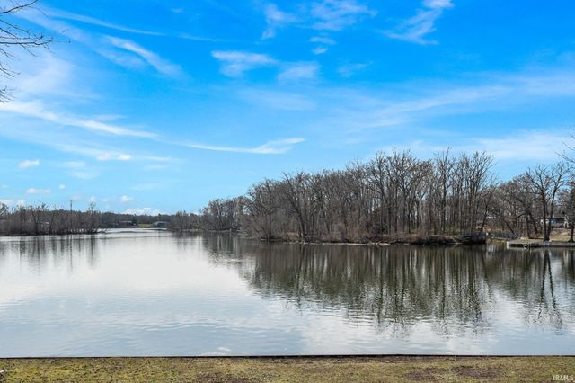27 Quail Island, Elkhart, IN 46514