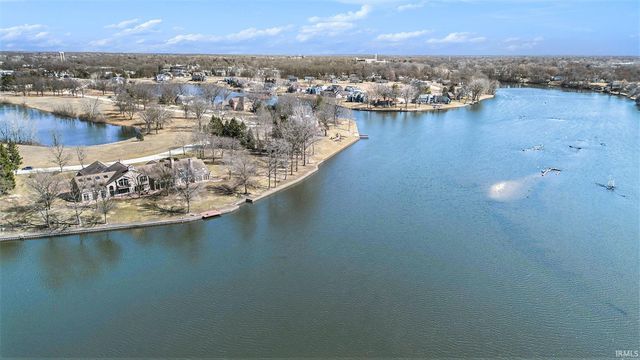 27 Quail Island, Elkhart, IN 46514