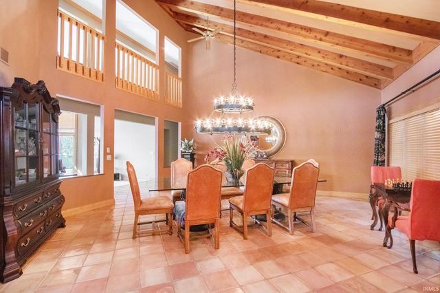 27 Quail Island, Elkhart, IN 46514