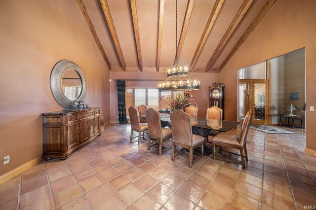 27 Quail Island, Elkhart, IN 46514