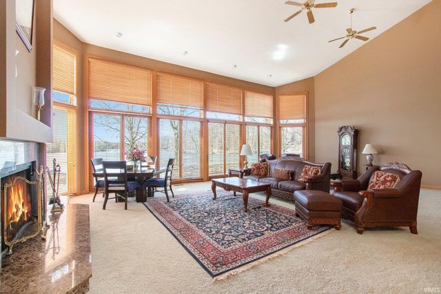 27 Quail Island, Elkhart, IN 46514