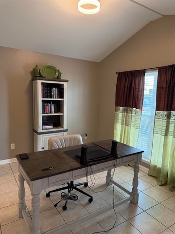 990 Jamestown Circle, Jacksonville, AR 72076