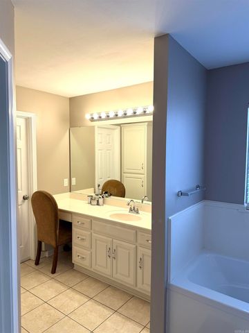 990 Jamestown Circle, Jacksonville, AR 72076